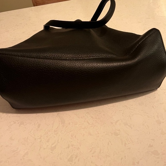 Brand new Tory Burch McGraw shoulder bag - Picture 6 of 9